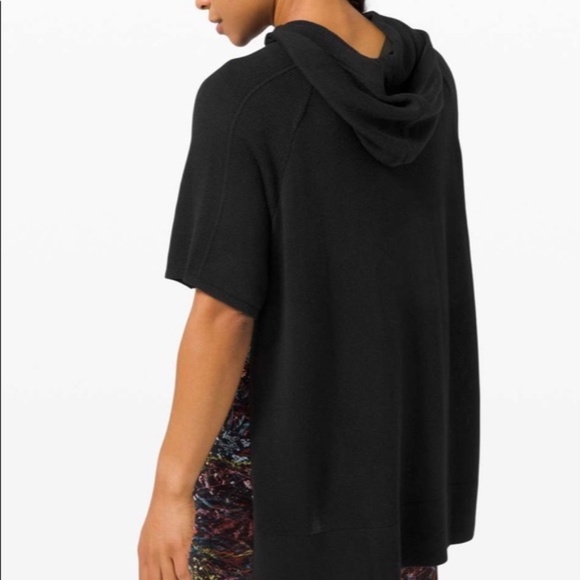 Lululemon Opened Up Poncho in Black - Picture 3 of 12
